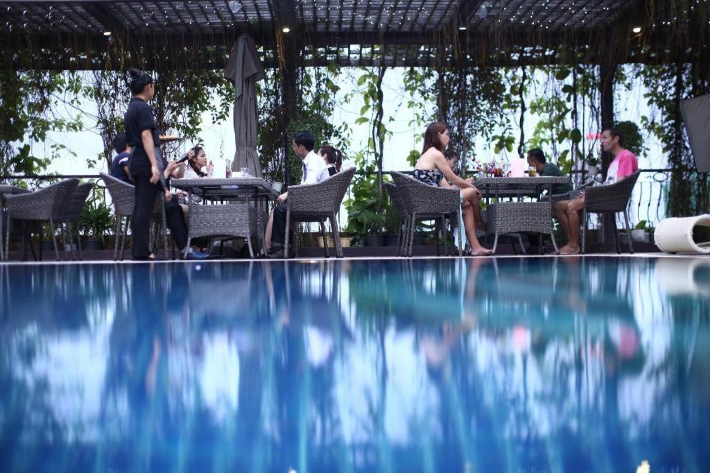 Essence Hotel-פנום פן מראה חיצוני תמונה