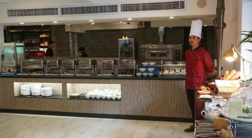 Essence Hotel-פנום פן מראה חיצוני תמונה