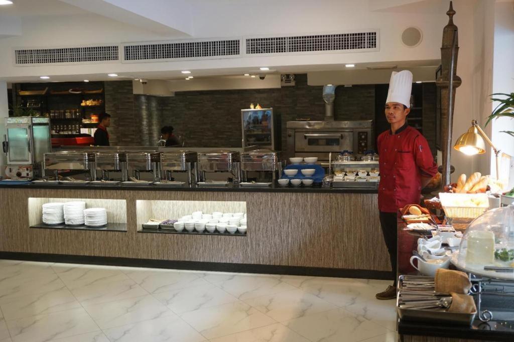 Essence Hotel-פנום פן מראה חיצוני תמונה