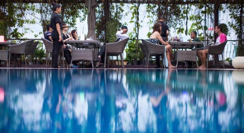 Essence Hotel-פנום פן מראה חיצוני תמונה